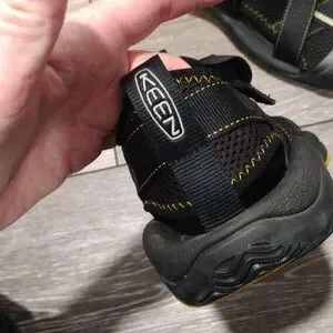 Keen | Shoes | Keen Black Rubber And Nylon Strap Aqua 